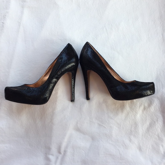 NWOT BCBGeneration Black Snakeskin Pattern Heels, 7 - Picture 5 of 9